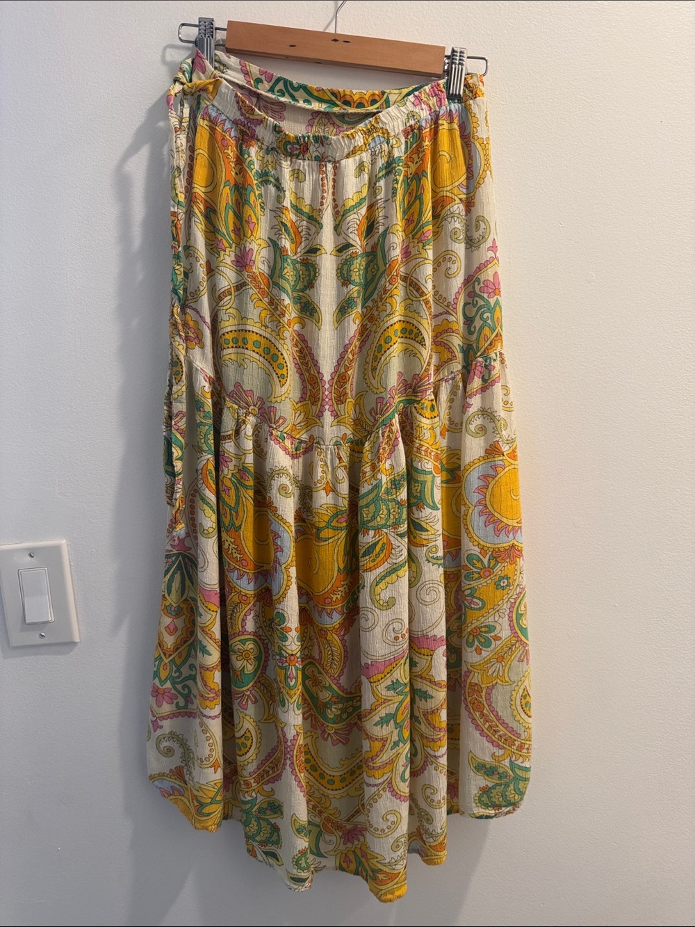 Haute Hippie Cream Paisley High-Low Wrap Skirt with Yellow & Green - Picture 3 of 5